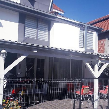 Apartmani Ni Extérieur photo